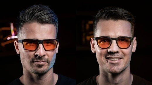 deux jeunes hommes portant des lunettes Horus X