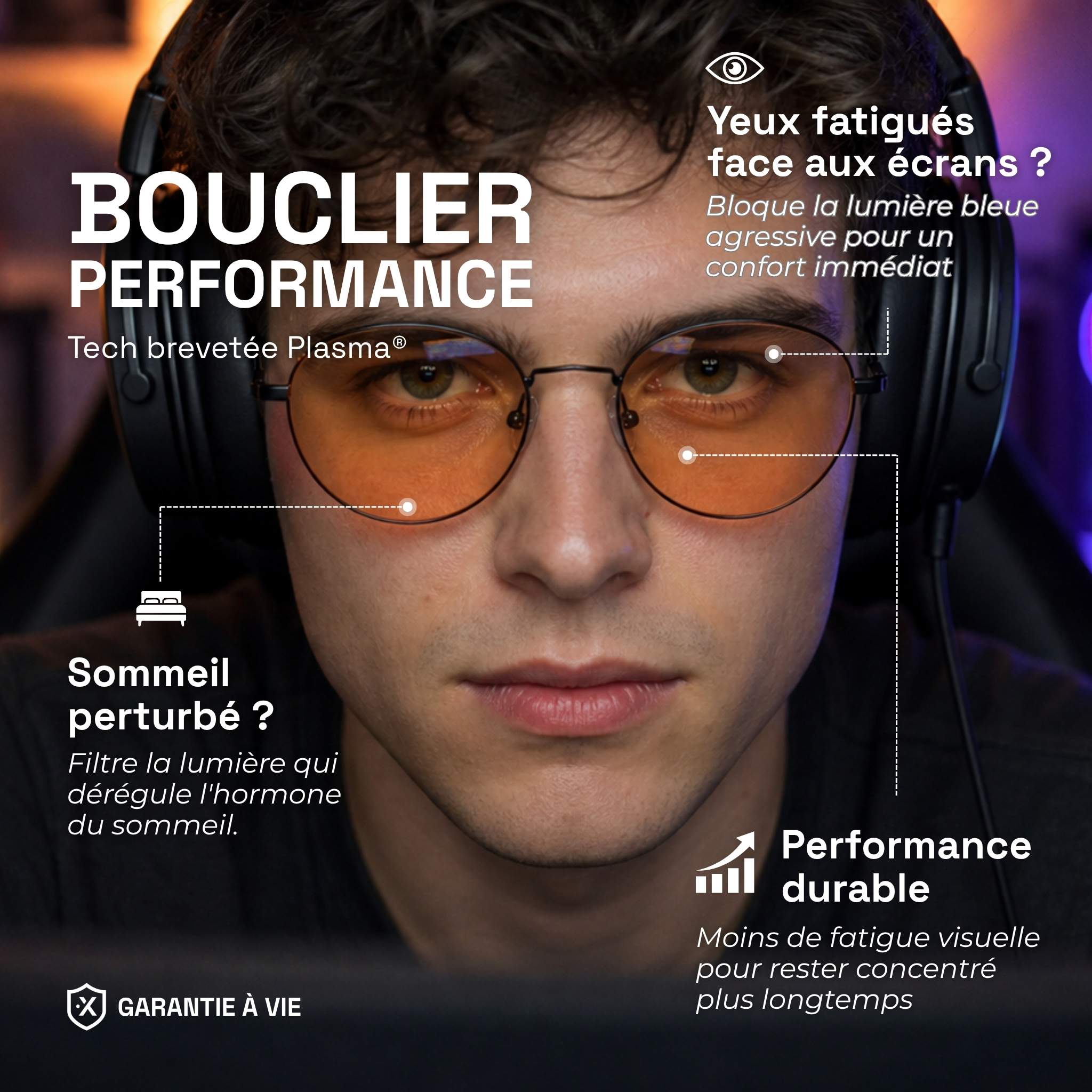 Giovane uomo che indossa occhiali da gaming obsidian ambrati sotto un paio di cuffie. Vantaggi del prodotto in testo: blocca la luce blu per alleviare gli occhi stanchi e per un sonno migliore.