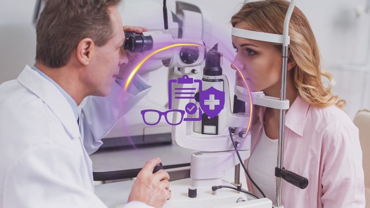 une femme chez l'ophtalmologue